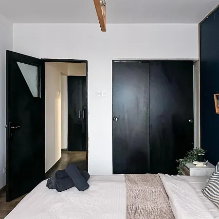 Urban Nest - M&n Bukarest